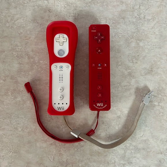 WII Classic Controller Bundle - Picture 1 of 1